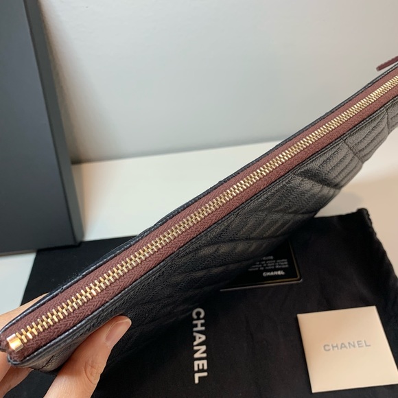 Chanel o case pouch medium caviar black gold hardware - Picture 5 of 14